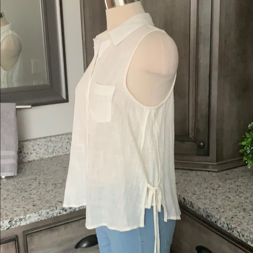 Universal Thread Top - Picture 2 of 6